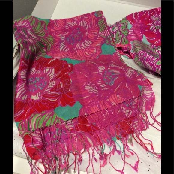 Lilly Pulitzer Worth it Murfee Scarf Rare NWOT❤️❤️ - Picture 2 of 5