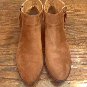 Short boots for women