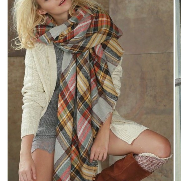 Gray Mustard Blanket Scarf - Picture 3 of 4