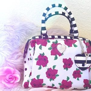 ✨SOLD✨🌹Betsey Johnson Rose Tote Bag