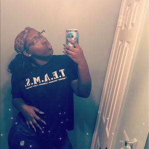 Meet your Posher, Tiara