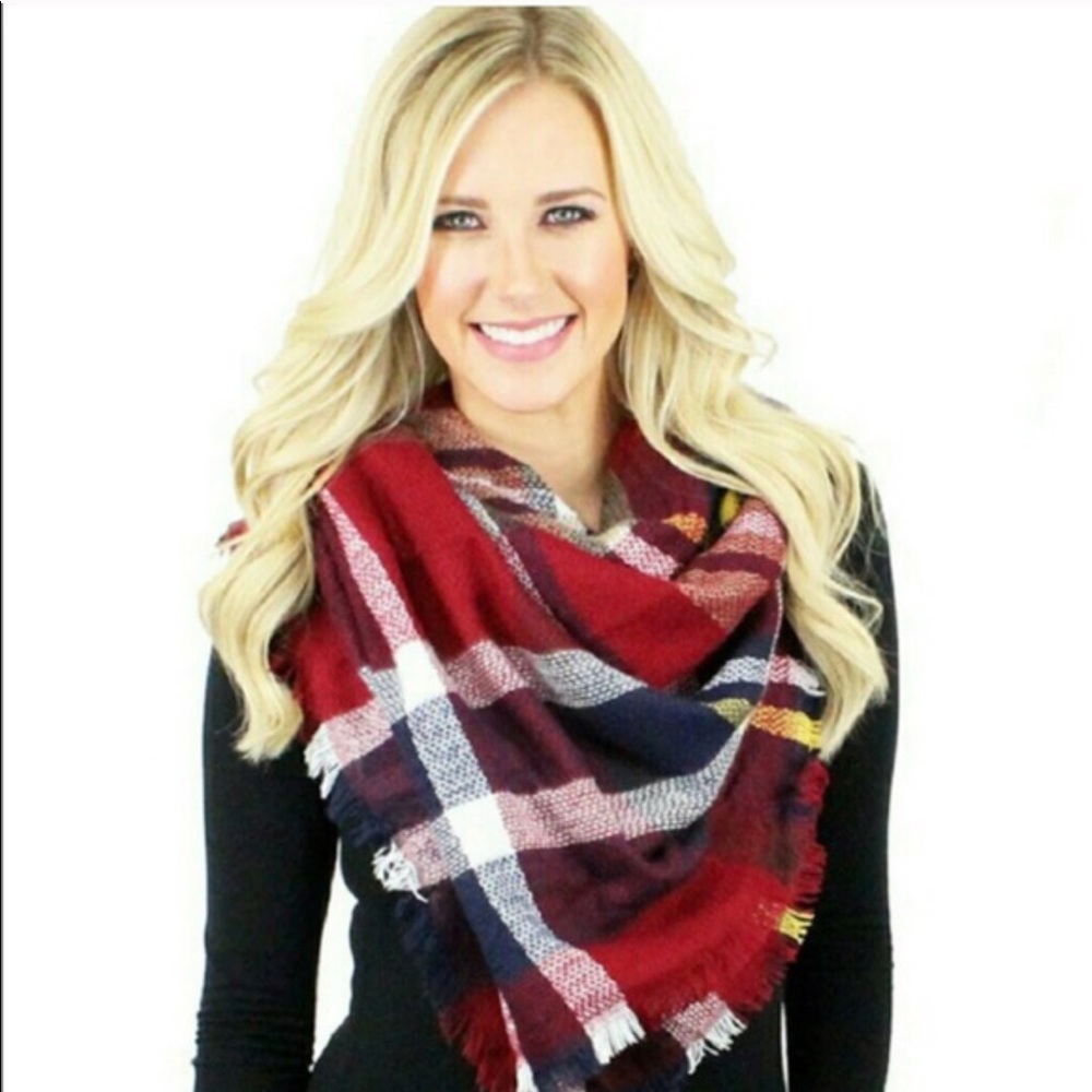 Red Blanket Scarf - Picture 5 of 5