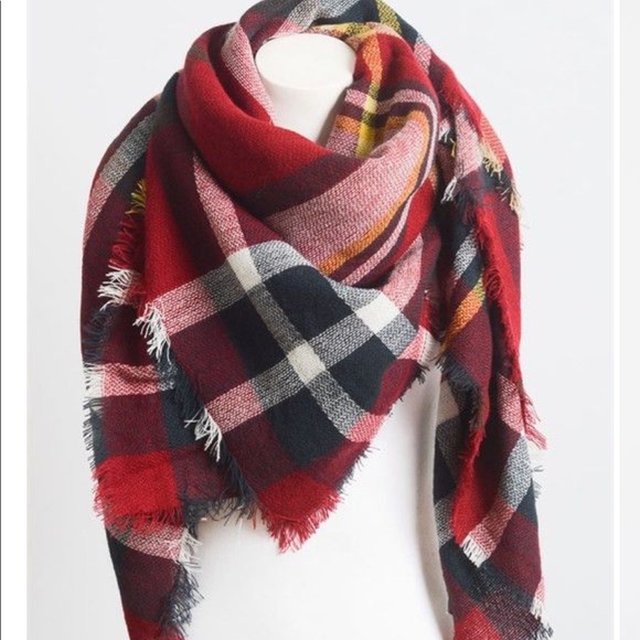 Red Blanket Scarf - Picture 3 of 5