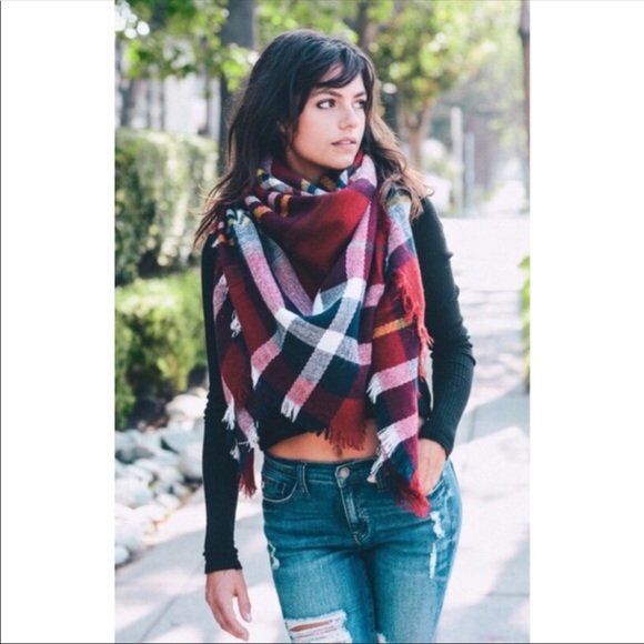 Red Blanket Scarf - Picture 2 of 5