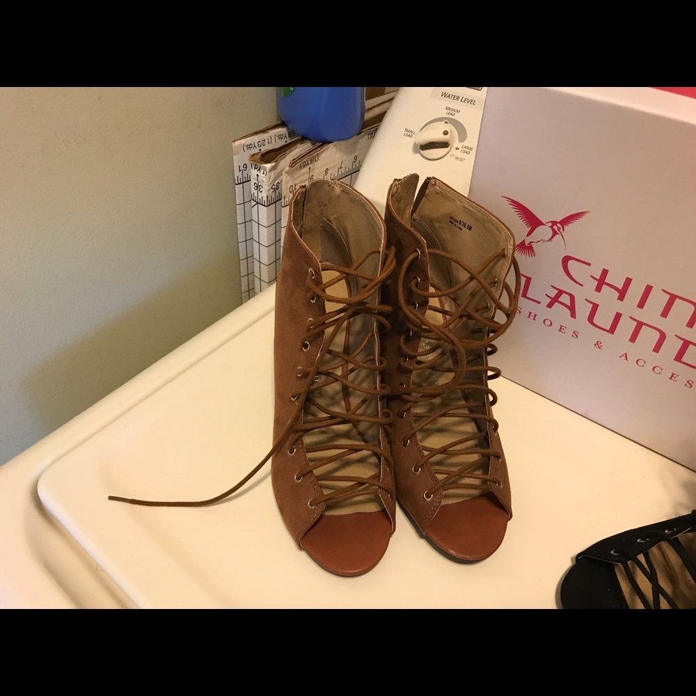 Brand new Chinese laundry lace up heels