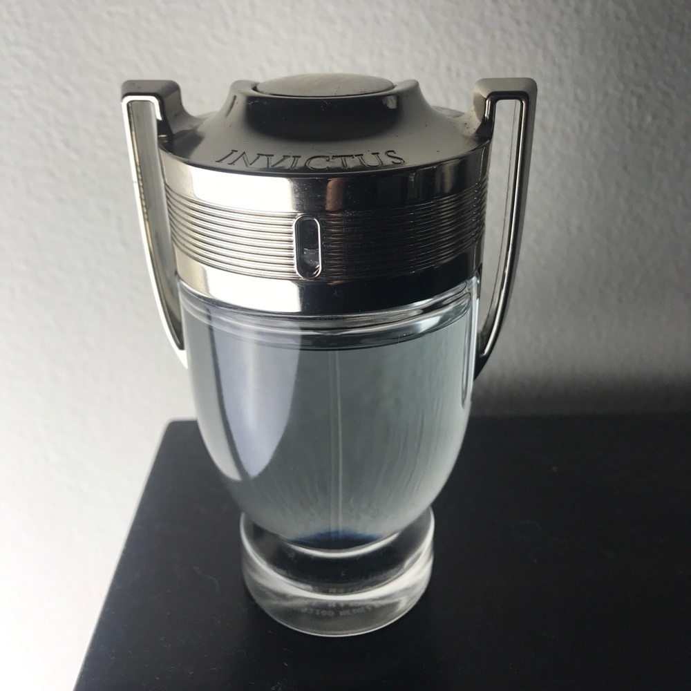 ✨ Men's Invictus Cologne ✨
