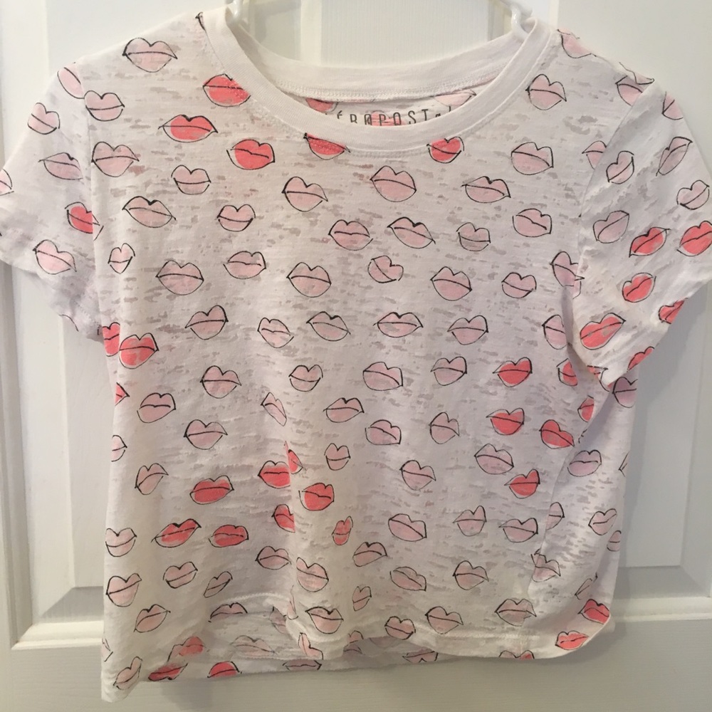 Aeropostale size small lip design crop top