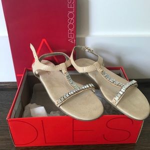 NWTags&Box Aerosole nude sandals