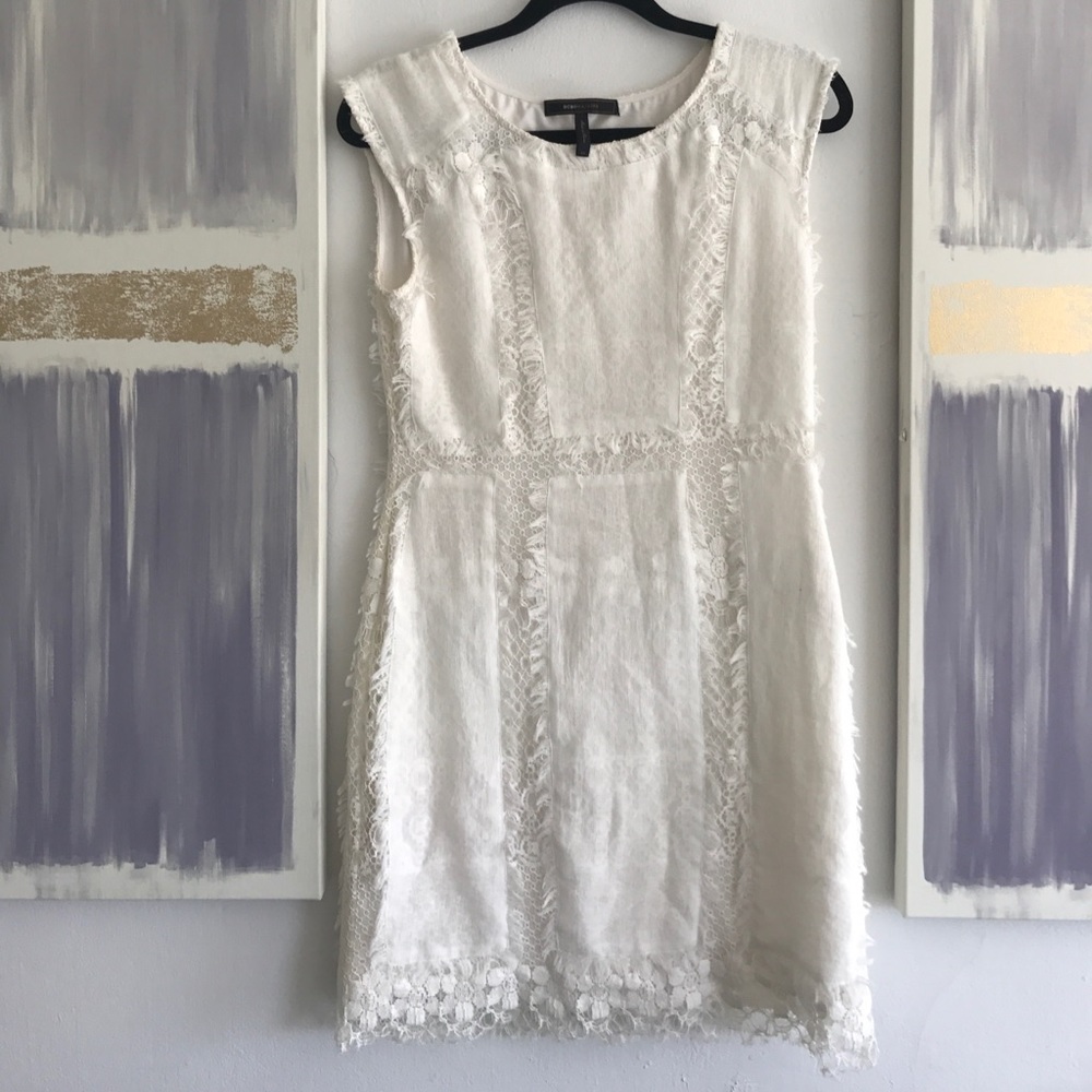 White lace bcbg maxazria cocktail dress