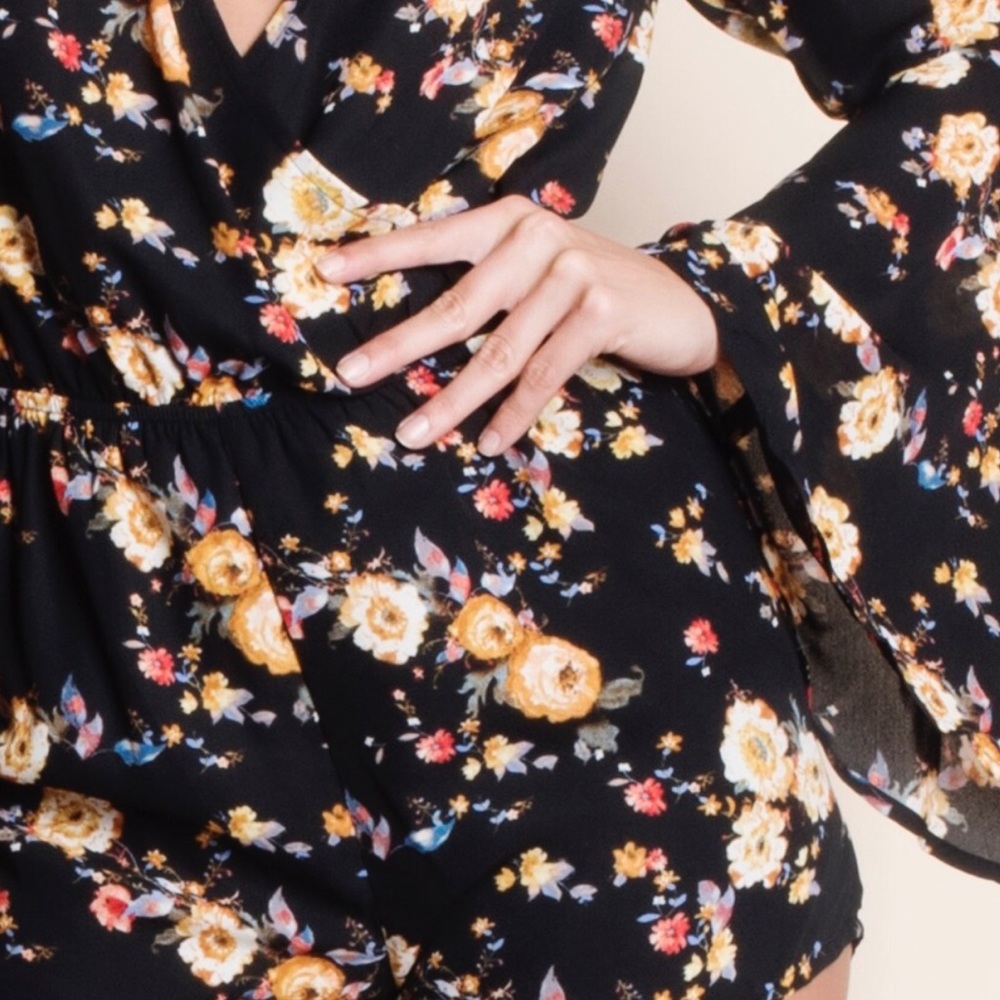 Floral print black ROMPER - Picture 4 of 6