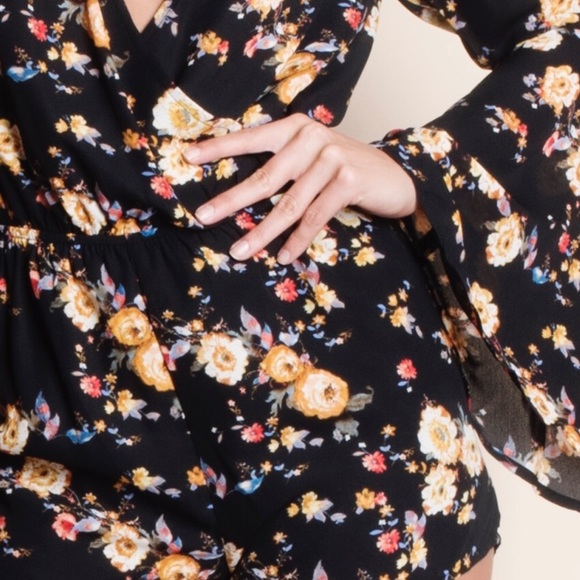 Floral print black ROMPER - Picture 4 of 6