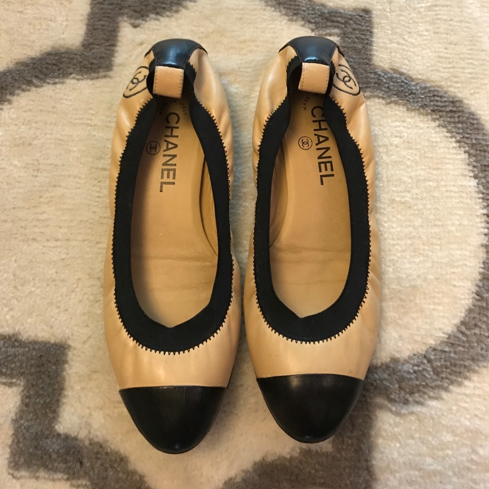 ⛔️sold⛔️ Chanel flats beige and black size 38.5
