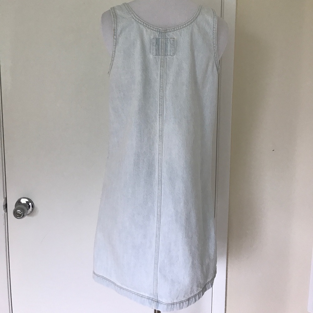 FOREVER 21 DENIM DRESS. - Picture 6 of 8