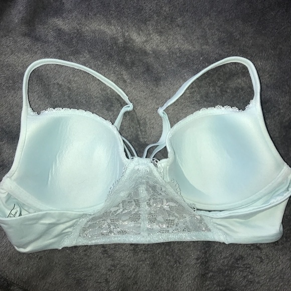 Victorias Secret Lace Bra - Picture 2 of 2