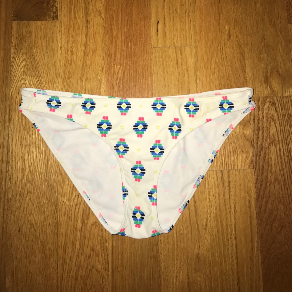 White aerie Bikini Bottoms w/ Aztec/Tribal Design
