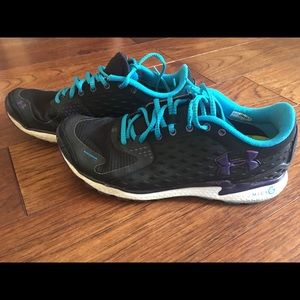 UA women's size 8
