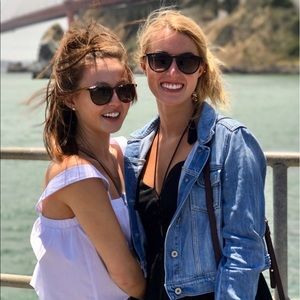 Meet your Posher, Melissa