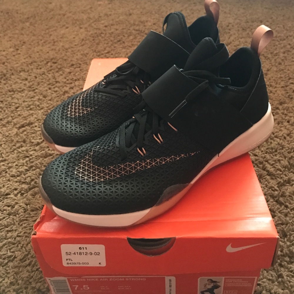 Nike air zoom strong