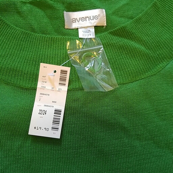 Woman's Sleeveless Top NWT - Picture 2 of 2