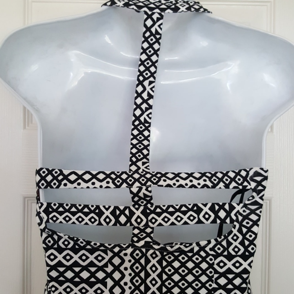 G BY Guess Dress.  *NEW* - Picture 4 of 6