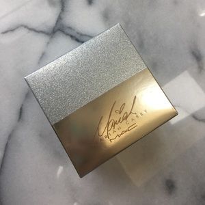 BNIB Mac Mariah carey loose powder