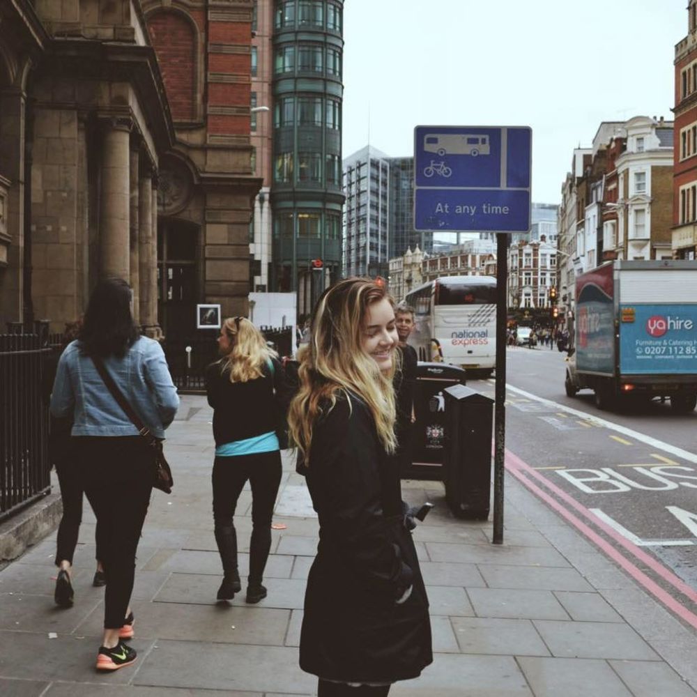 Meet your Posher, Anda