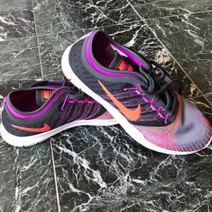 Nike Flex Adapt Sneakers