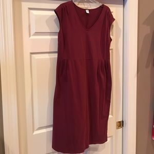 Old navy burgundy sheath dress