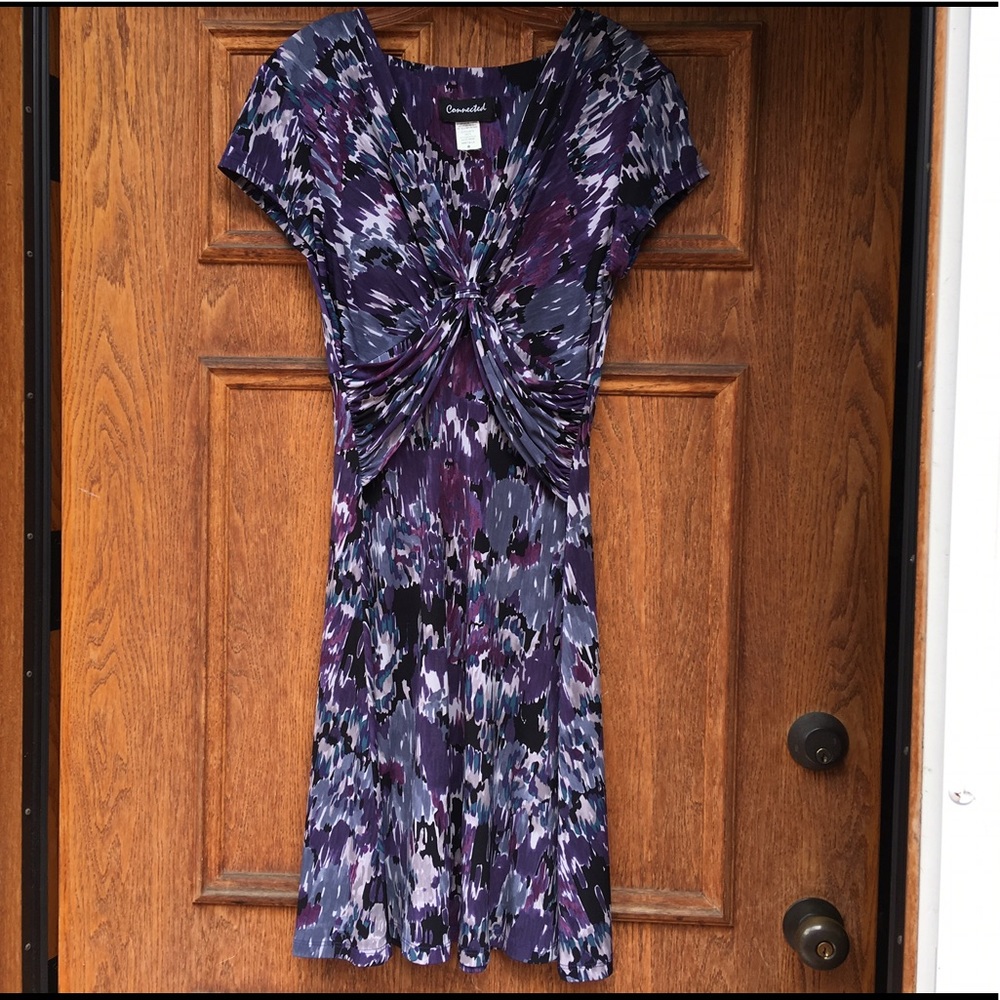 💜CONNECTED Watercolor Dress with twist detail - M