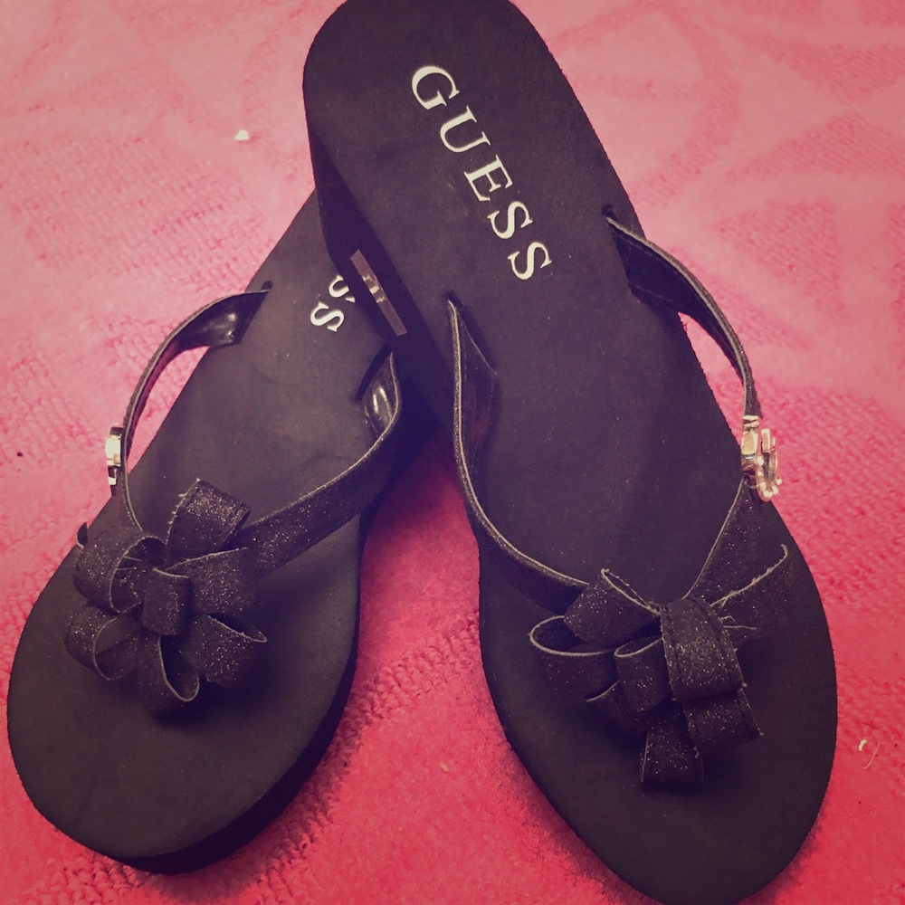 Guess flip flops