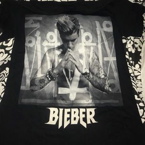 Justin Bieber tour shirt