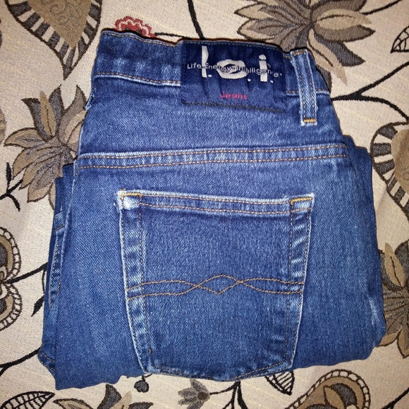 SOLD 🌟 90s Blue Jeans 🌟 - Picture 2 of 2