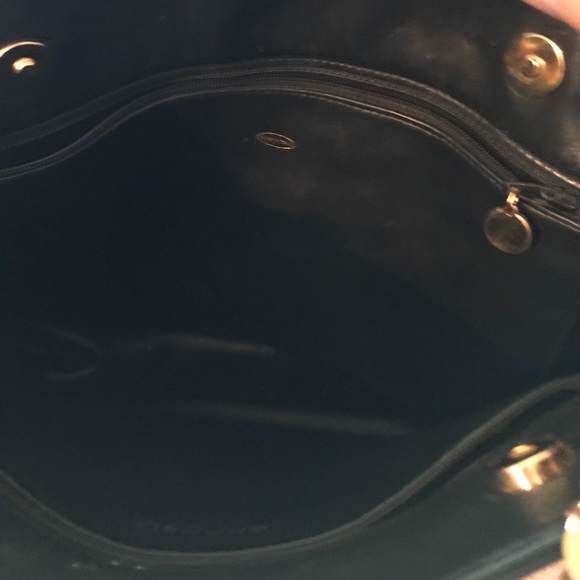 Gorgeous lambskin vintage Black Chanel bag 10x14 - Picture 5 of 14