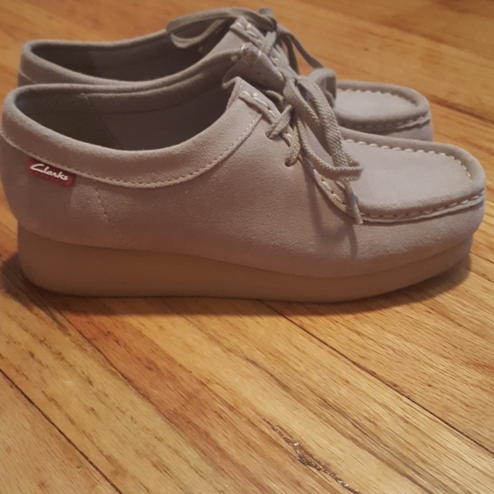Clark's Women's Wallabees - Like new!!!