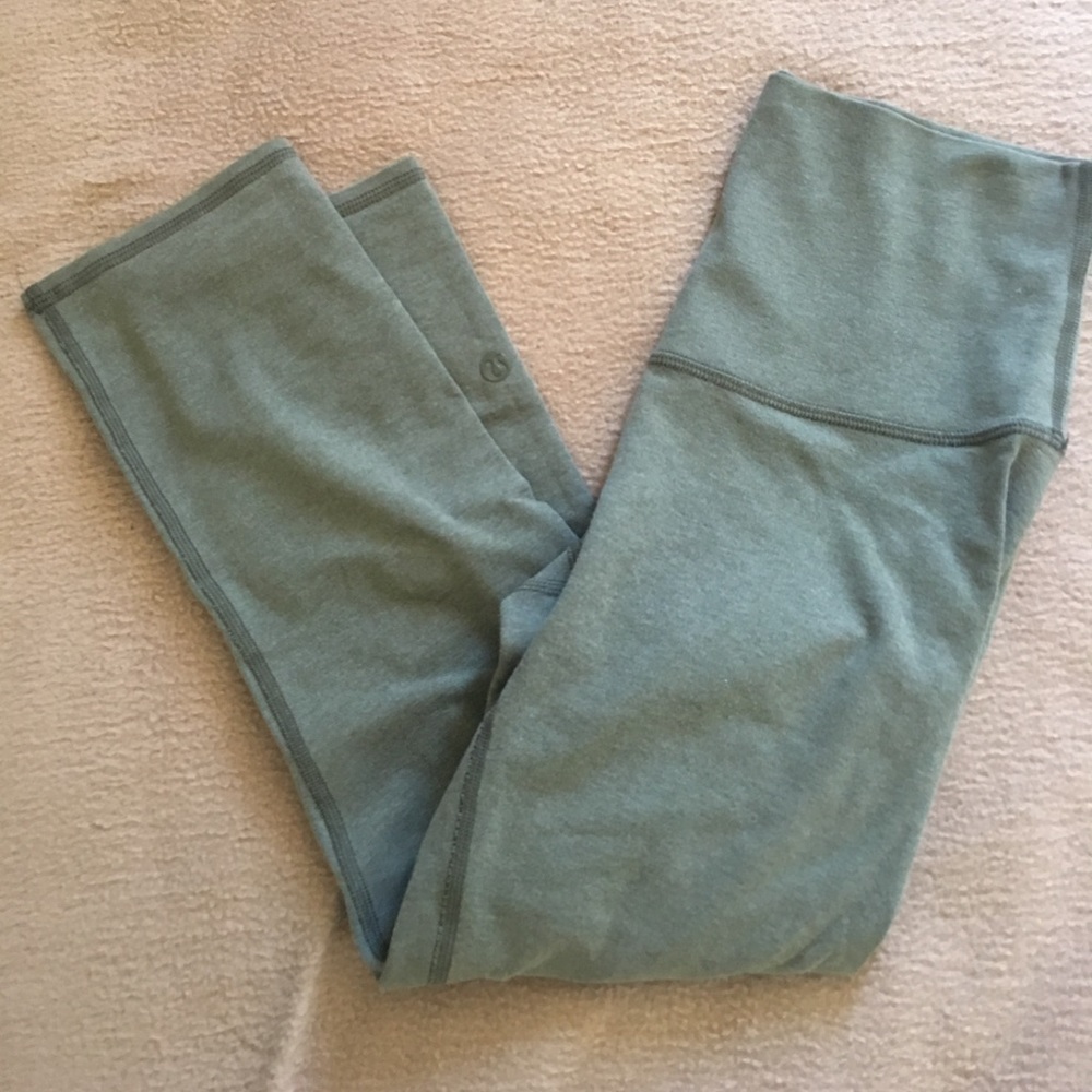 RARE Army Green Cropped Lulu Leggings