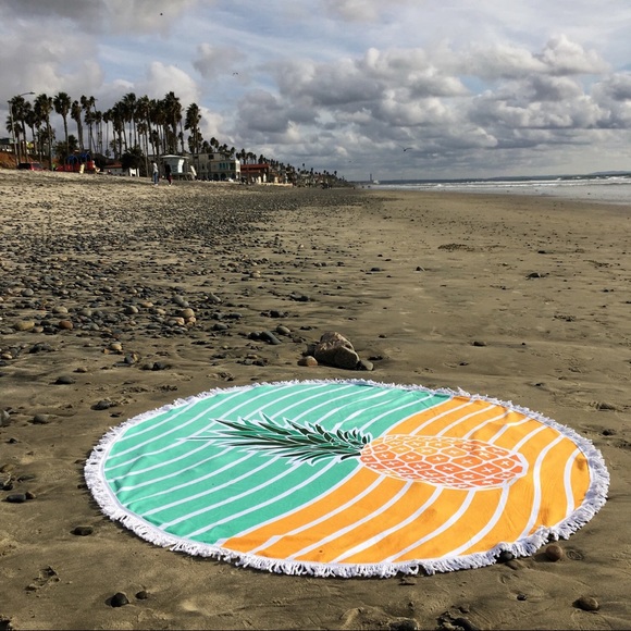 NWT Pineapple circular towel - Picture 1 of 6