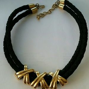 Necklace (choker)