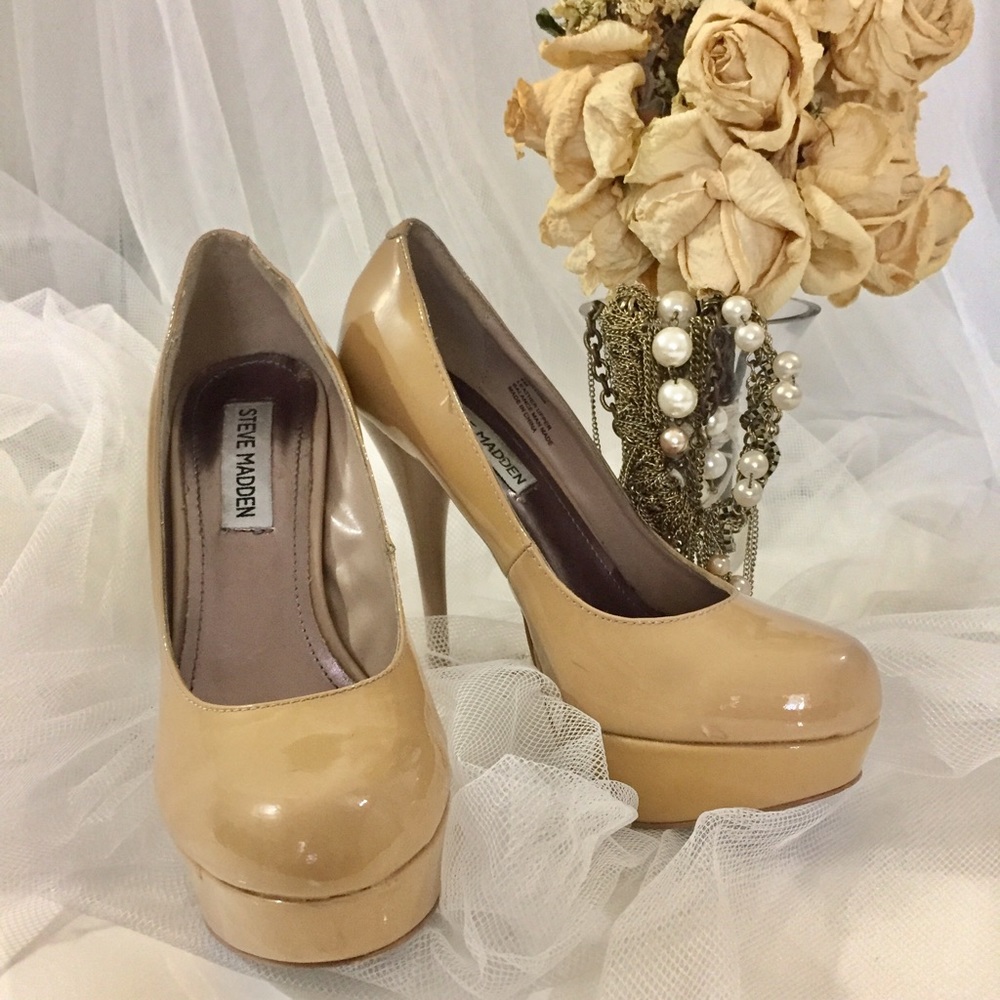 Steve Madden platform high heel size 6M