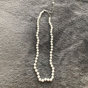 fuax pearl necklace