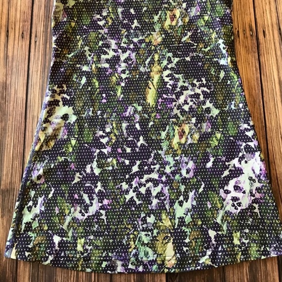 Lululemon Athletica - Picture 4 of 6