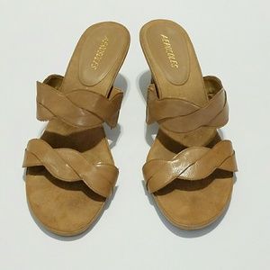 Aerosoles heeled slip on sandals