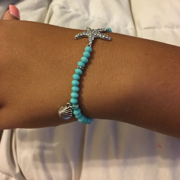 Stretchy turquoise starfish bracelet! - Picture 3 of 3