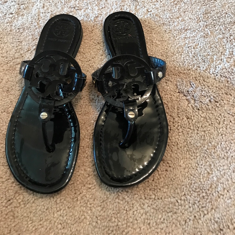 Patent leather Tory burch flip flops