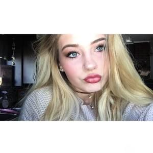 Meet your Posher, Cloe