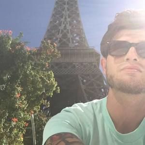 Meet your Posher, Christian