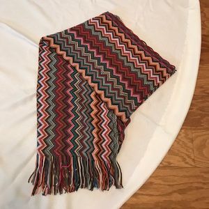 Multicolor one size knit chevron scarf