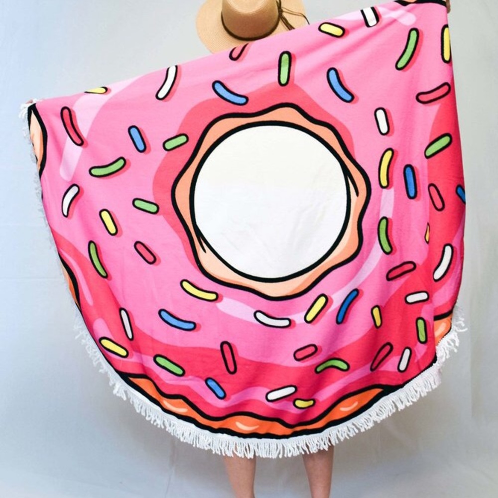 NWT Circular donut towel