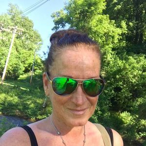 Meet your Posher, Pam