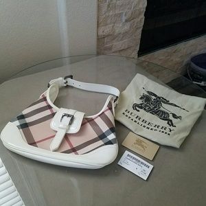 Burberry Brooke in White