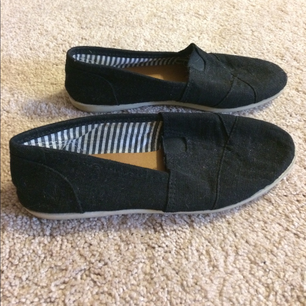 Black Tom style sneakers